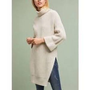 Anthropologie beige turtleneck Sweater/tunic
